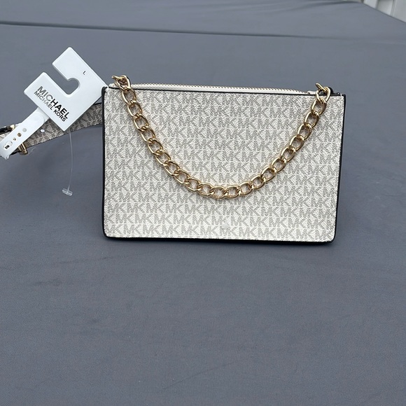 Michael Kors Handbags - Michael Kors fanny pack, new tags size large